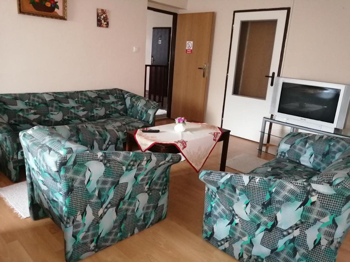 Ubytovanie Emily Dunajská Streda Buitenkant foto